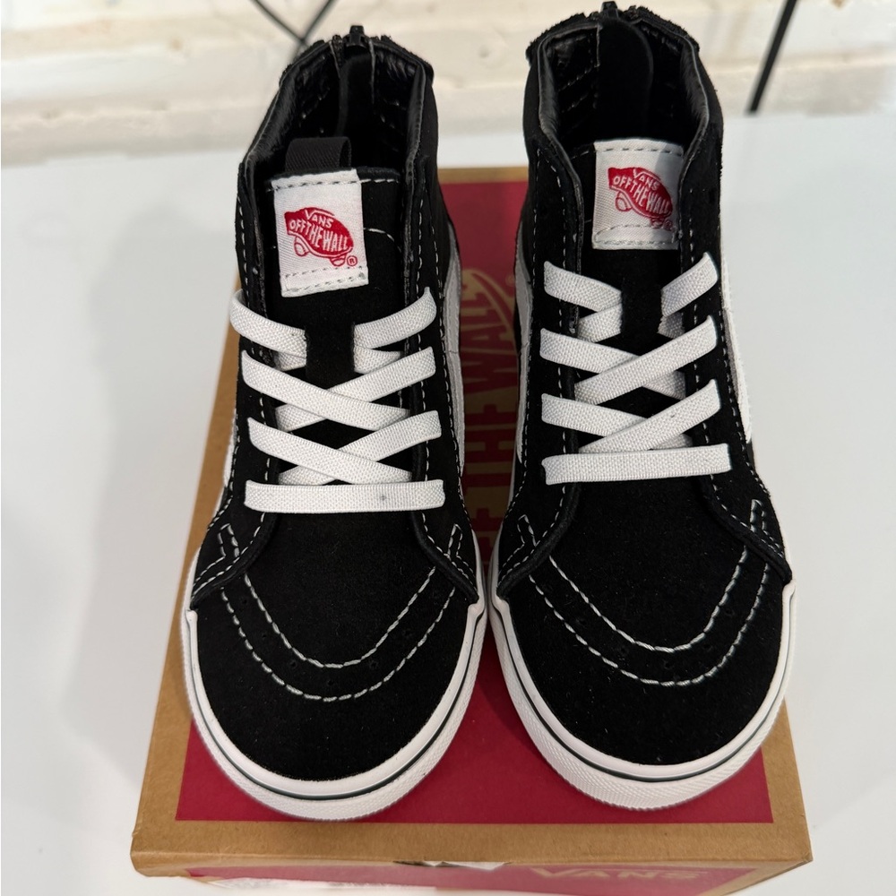 Vans Black and White Sk8-Hi toddler unisex High-Top Sneakers - Picture 10 of 11